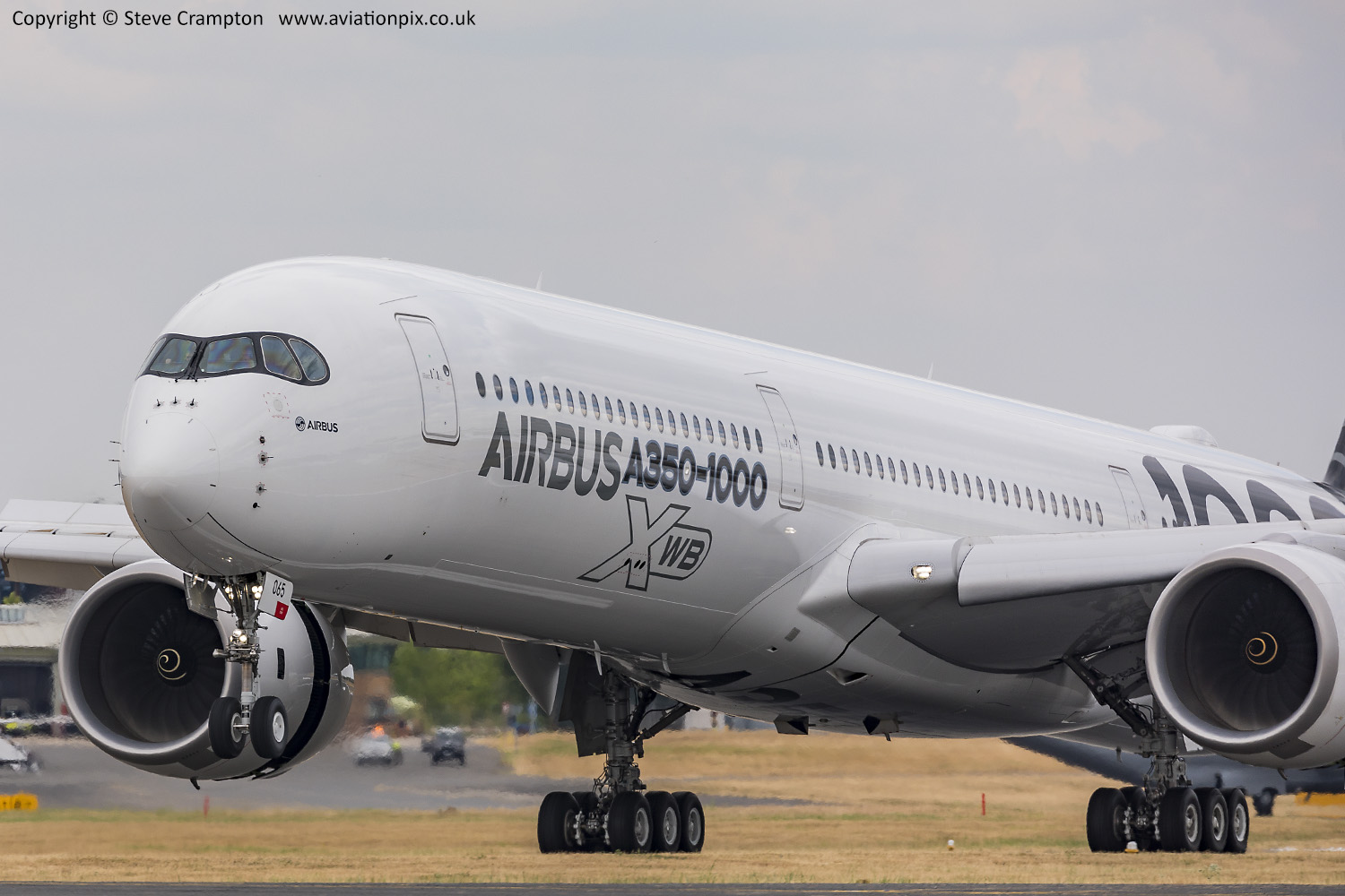 Airbus A350-1000 XWB