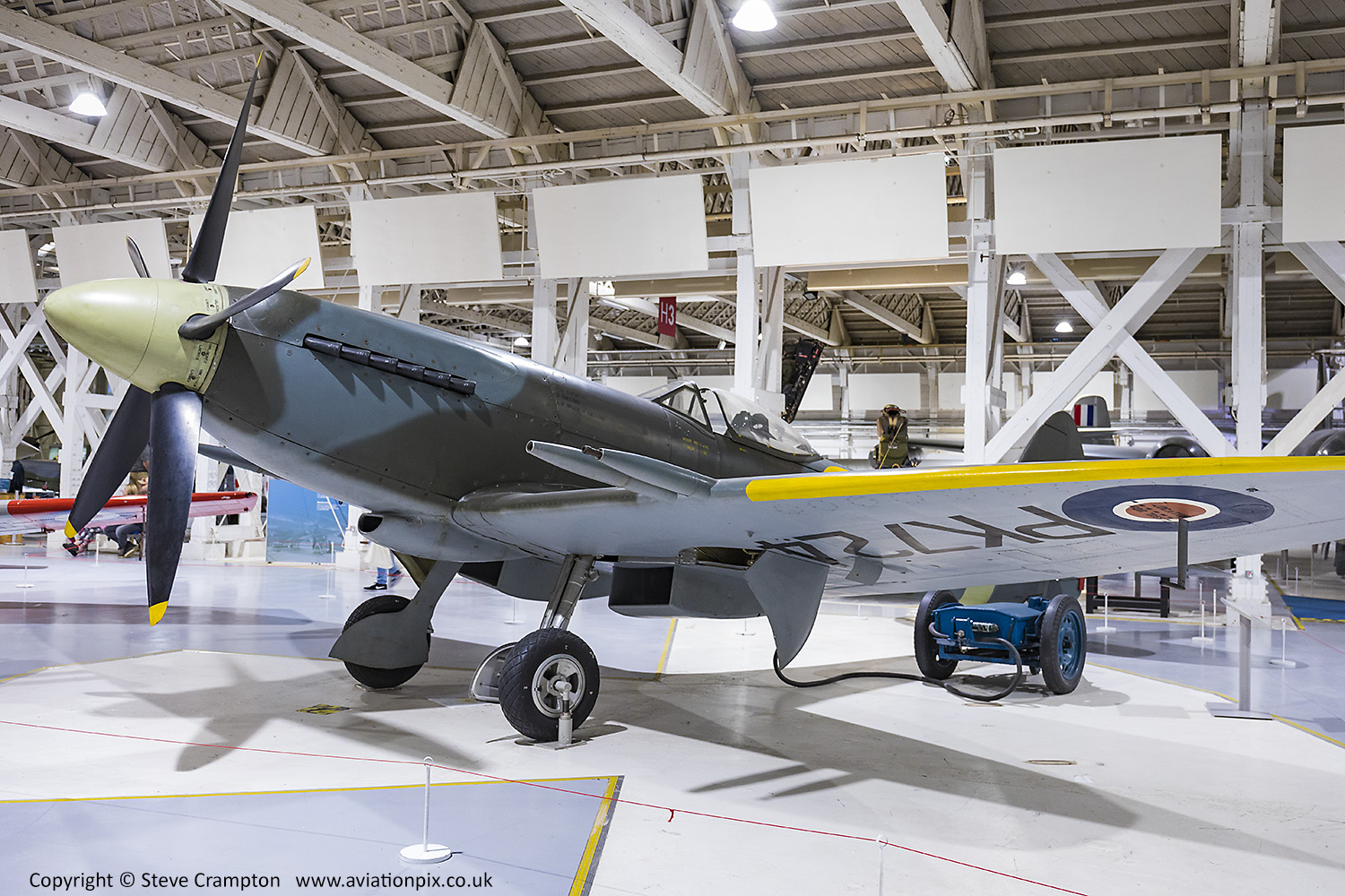 Supermarine Spitfire F.24